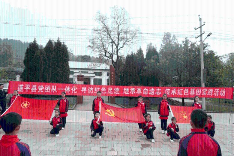青蓝携手 传承纳新——鄂尔多斯市中院举办“青蓝工程”结对仪式
